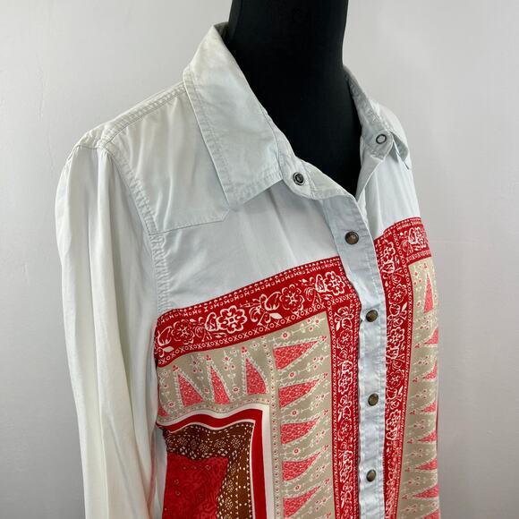 LUCKY BRAND White Red Dixie Scarf Print Chambray Pearl Snap Shirt Western Top L - Picture 5 of 7